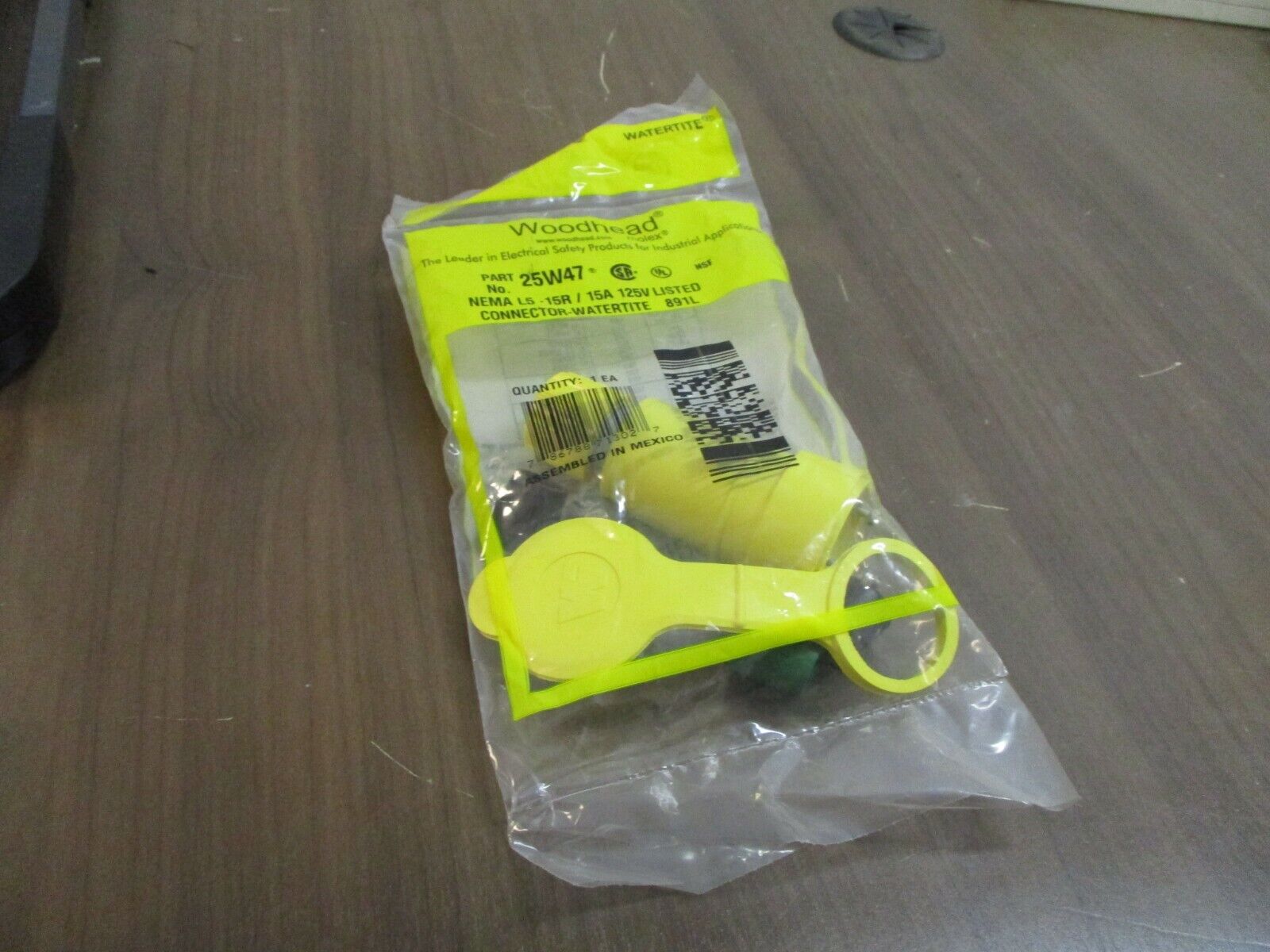 Woodhead Molex Watertite Connector 25W47 15A 125V Nema L5-15P New Surplus