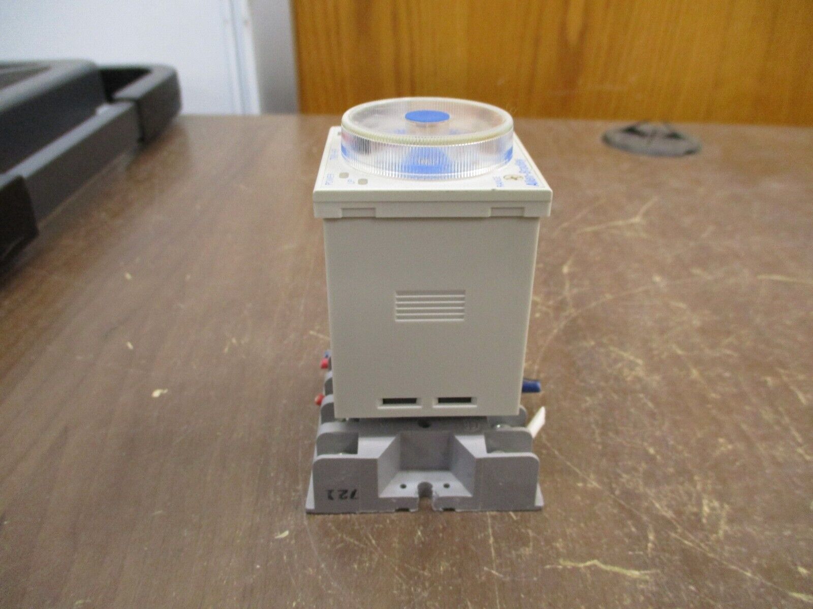 Allen-Bradley Multifunction Timing Relay 700-HR52TA17 Range: 0.05 Sec-300 Hr