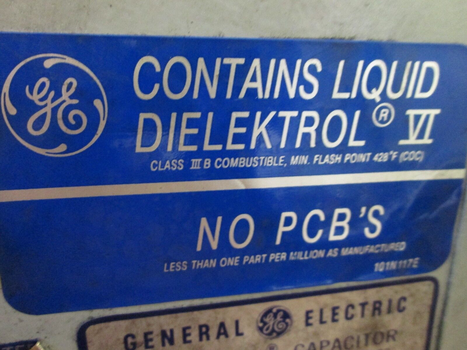 GE Dielektrol Capacitor 65L811TE1 480V 60Hz 15 KVAR 3Ph Used