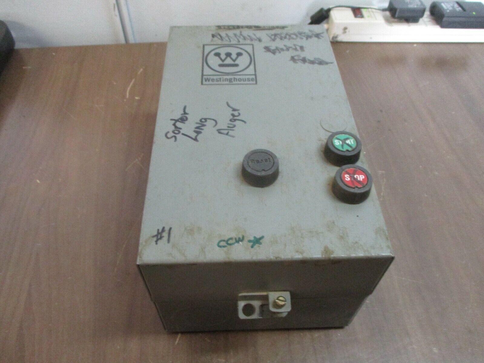 Westinghouse Enclosed Size 0 Starter A200MOCAC 240V Coil Type 1 Enclosure Used