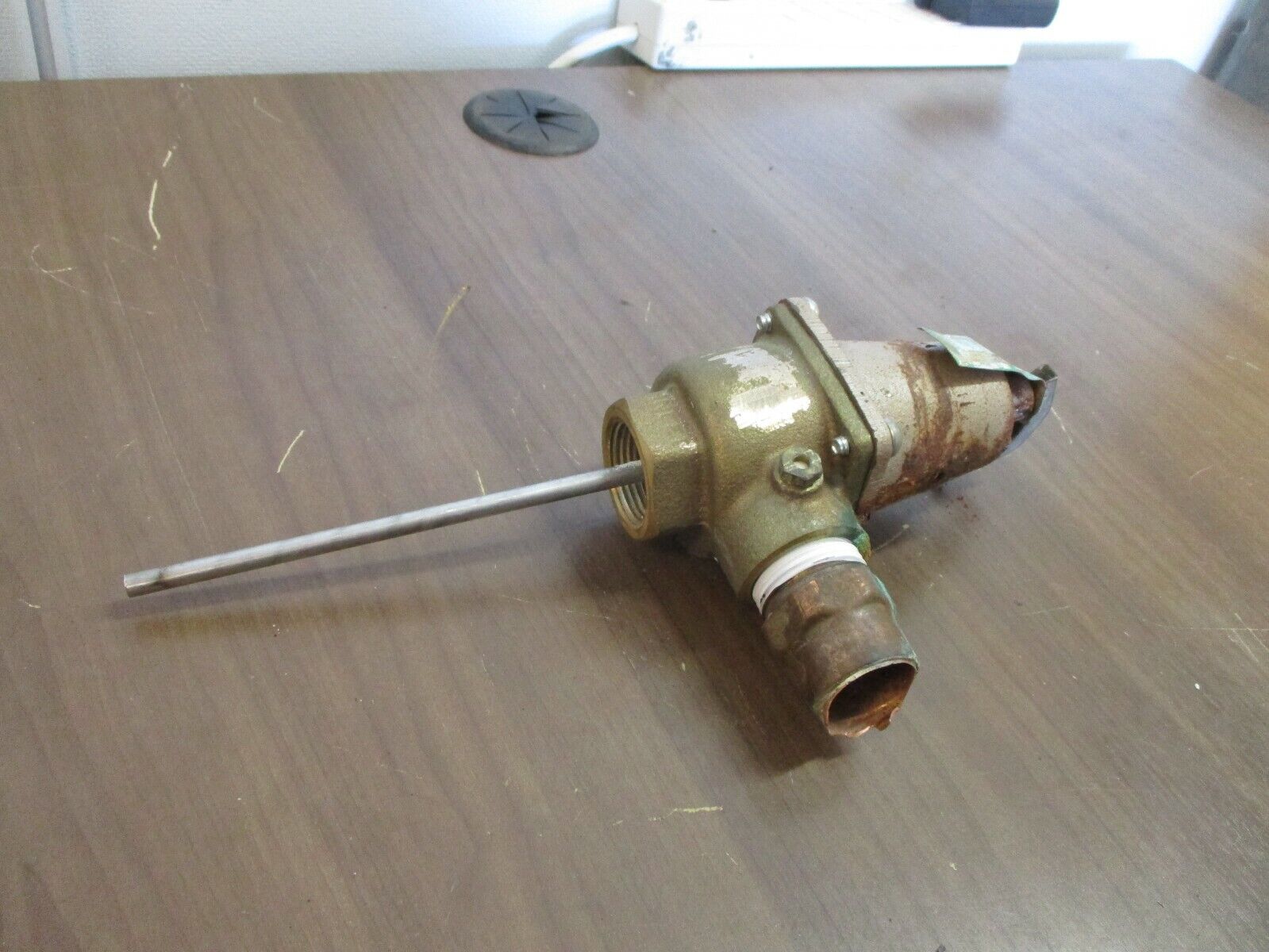 Watts Relief Valve M12 Size: 1in Used