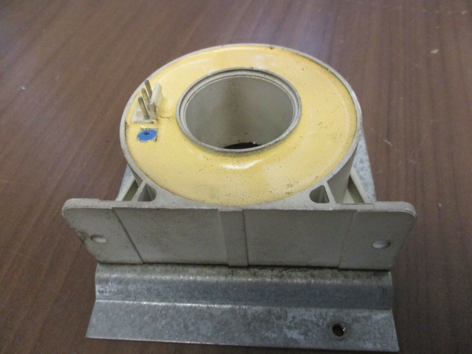 ABB Current Transformer ES500-9647 500A 18-24V Used