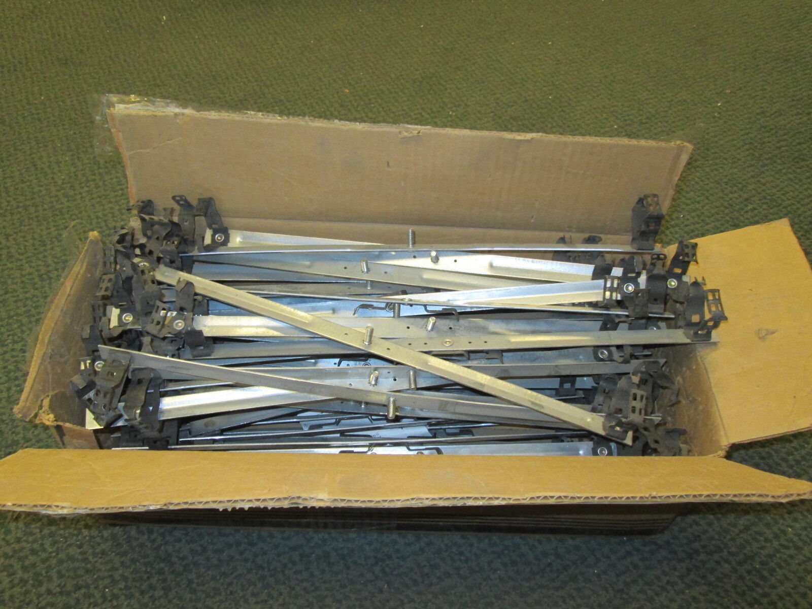 Cooper B-Line Conduit & Box Support Fastener BG812-S18-W6 1/2" or 3/4"