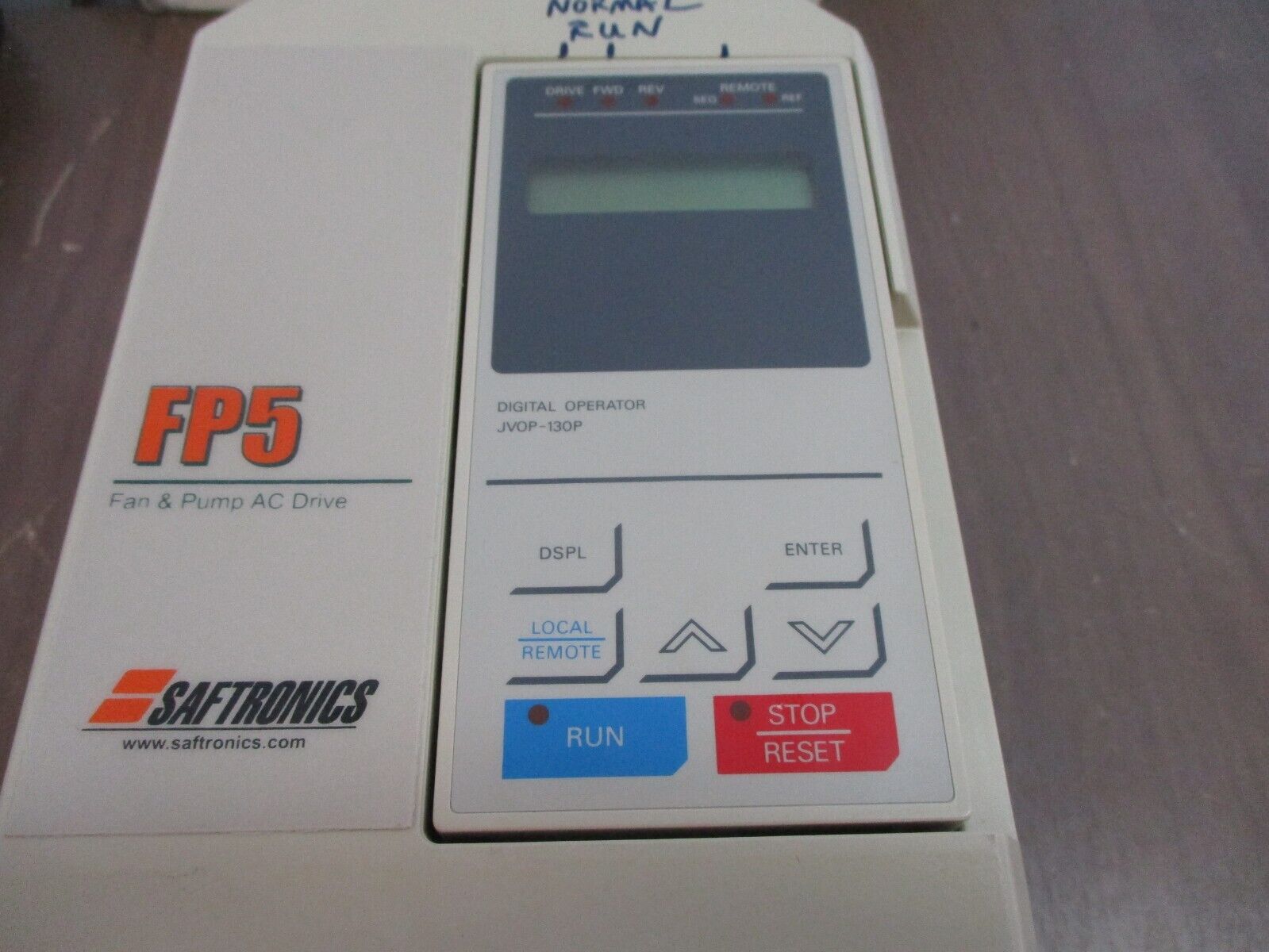 Saftronics FP5 AC Drive E7001-04F / CIMR-P5U22P2 3HP 3Ph w/ Keypad Used