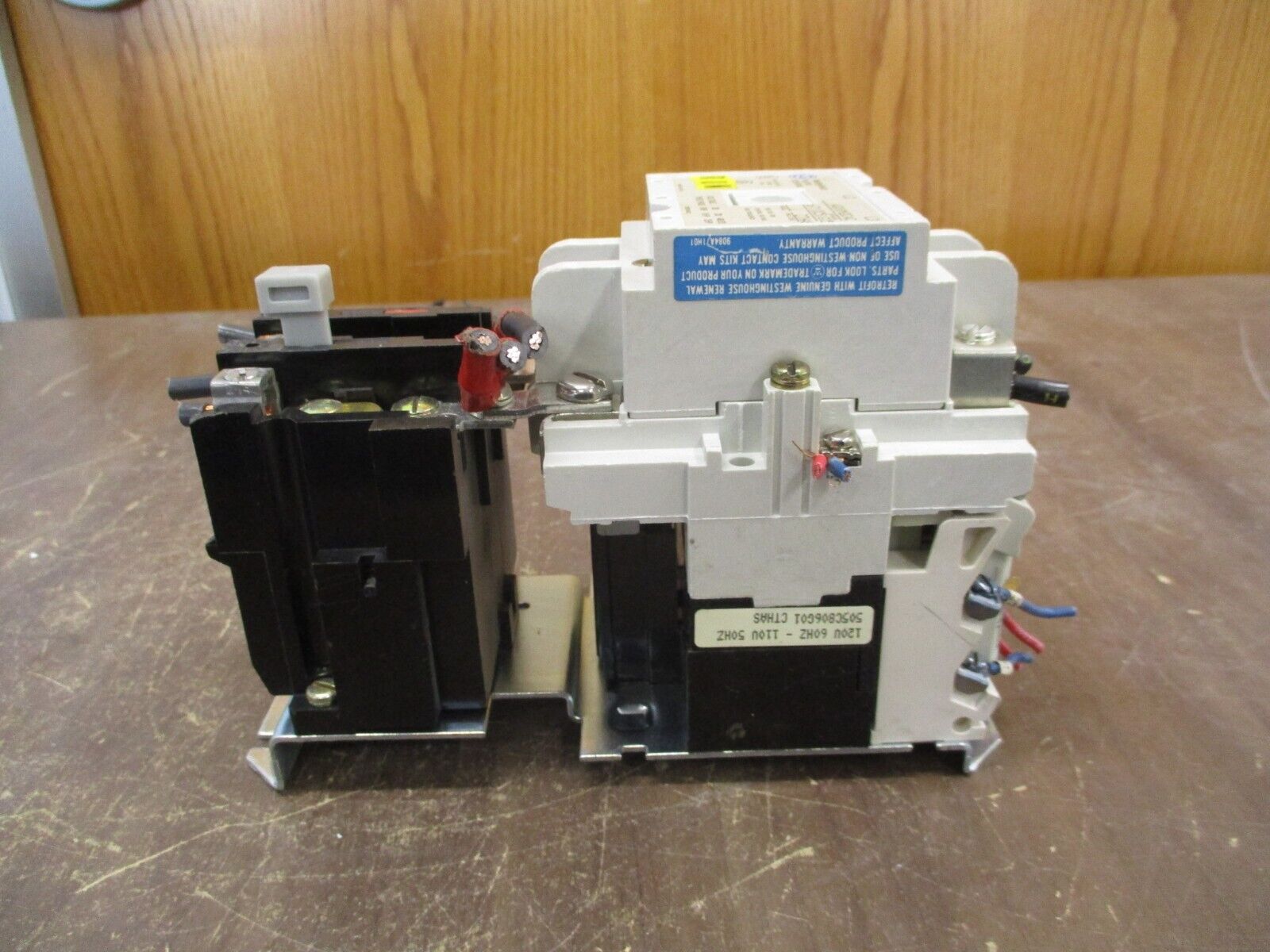 Westinghouse Starter A200M2CAC 45A 120V Coil *Chipped Corner* Used