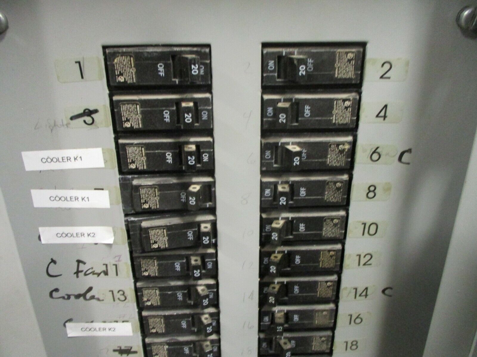 GE Main Breaker Circuit Breaker Panel AQF3422ABX 225A Max 208Y/120 3Ph 4W Used