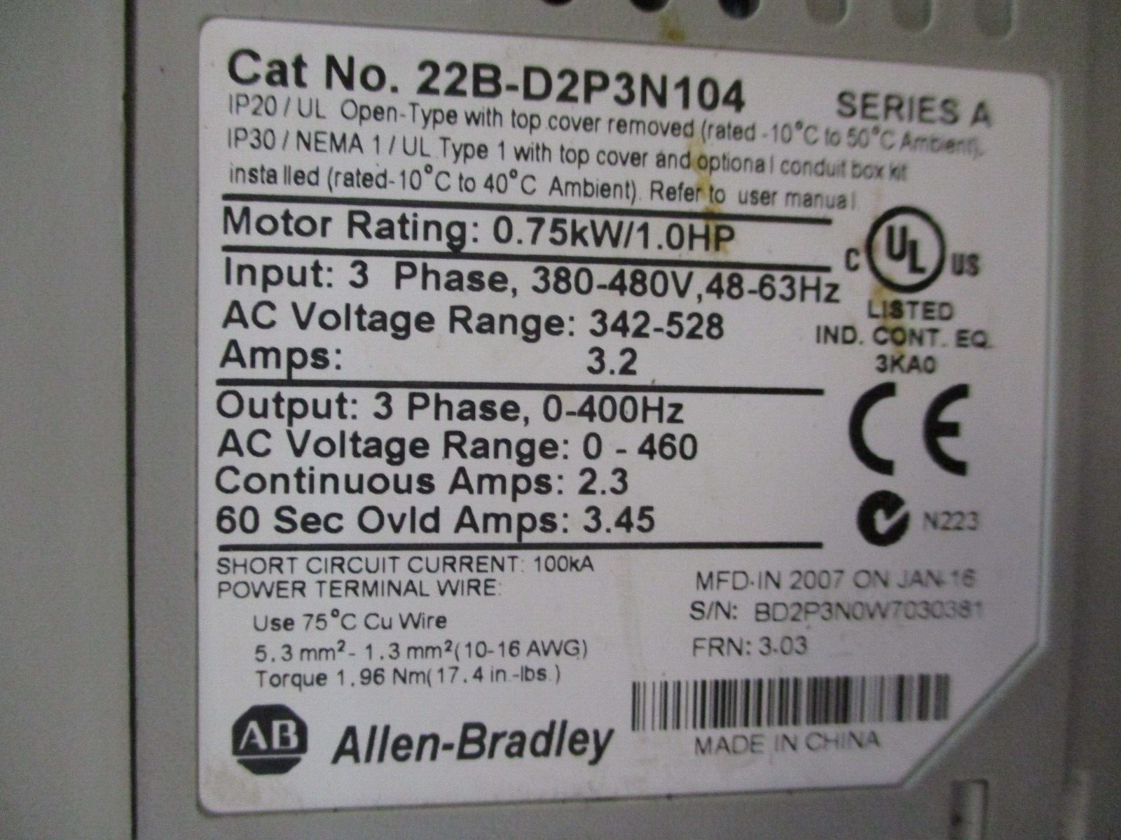 Allen-Bradley PowerFlex 40 AC Drive 22B-D2P3N104 1HP 3Ph Out: 0-460V 2.3A Used