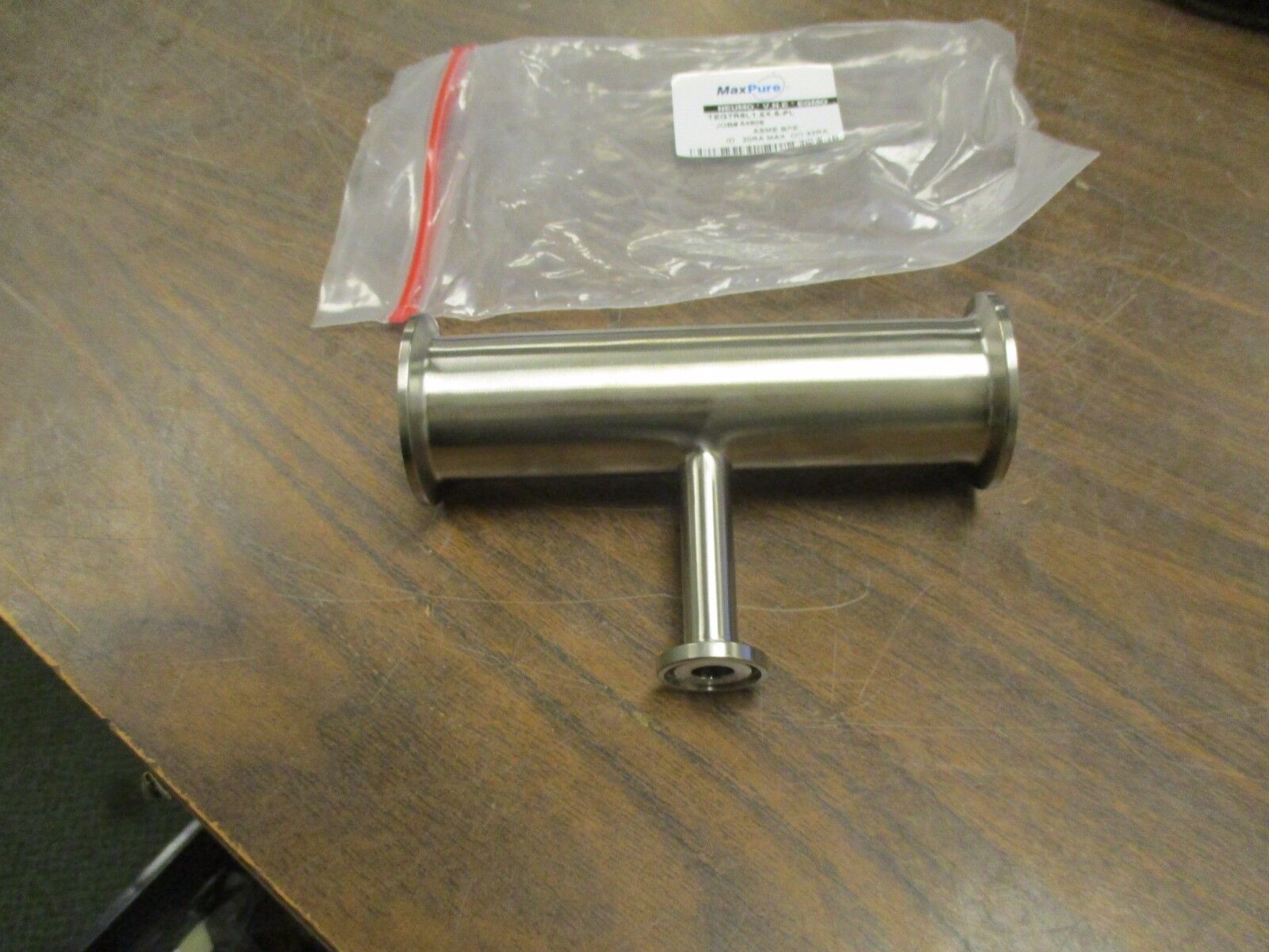MaxPure Stainless Steel Reducing Tee TEG7R6L1.5X.5-PL Size: 1.5" to 0.5" New Sur