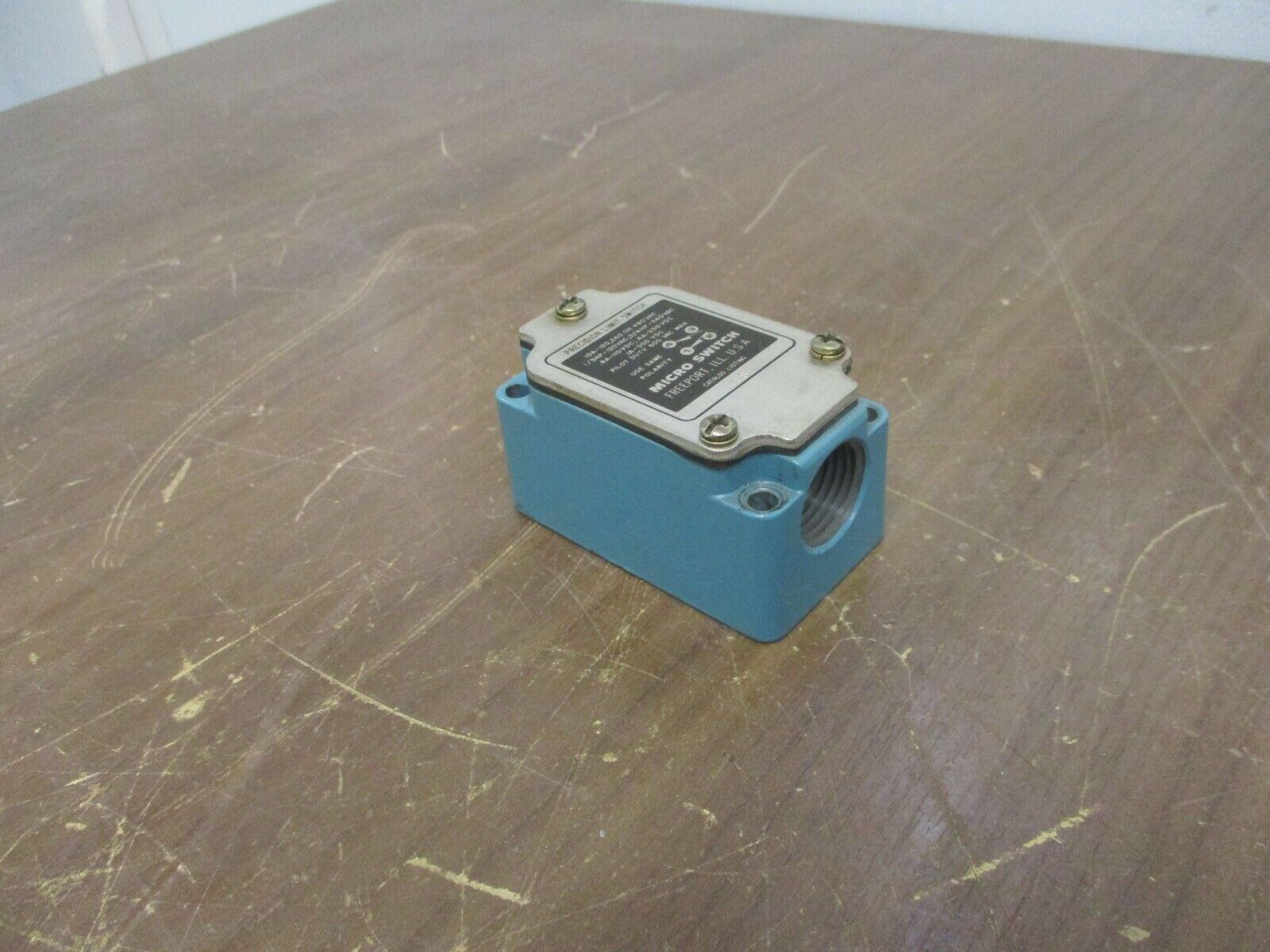 Micro Switch Precision Limit Switch 1LS1 Used