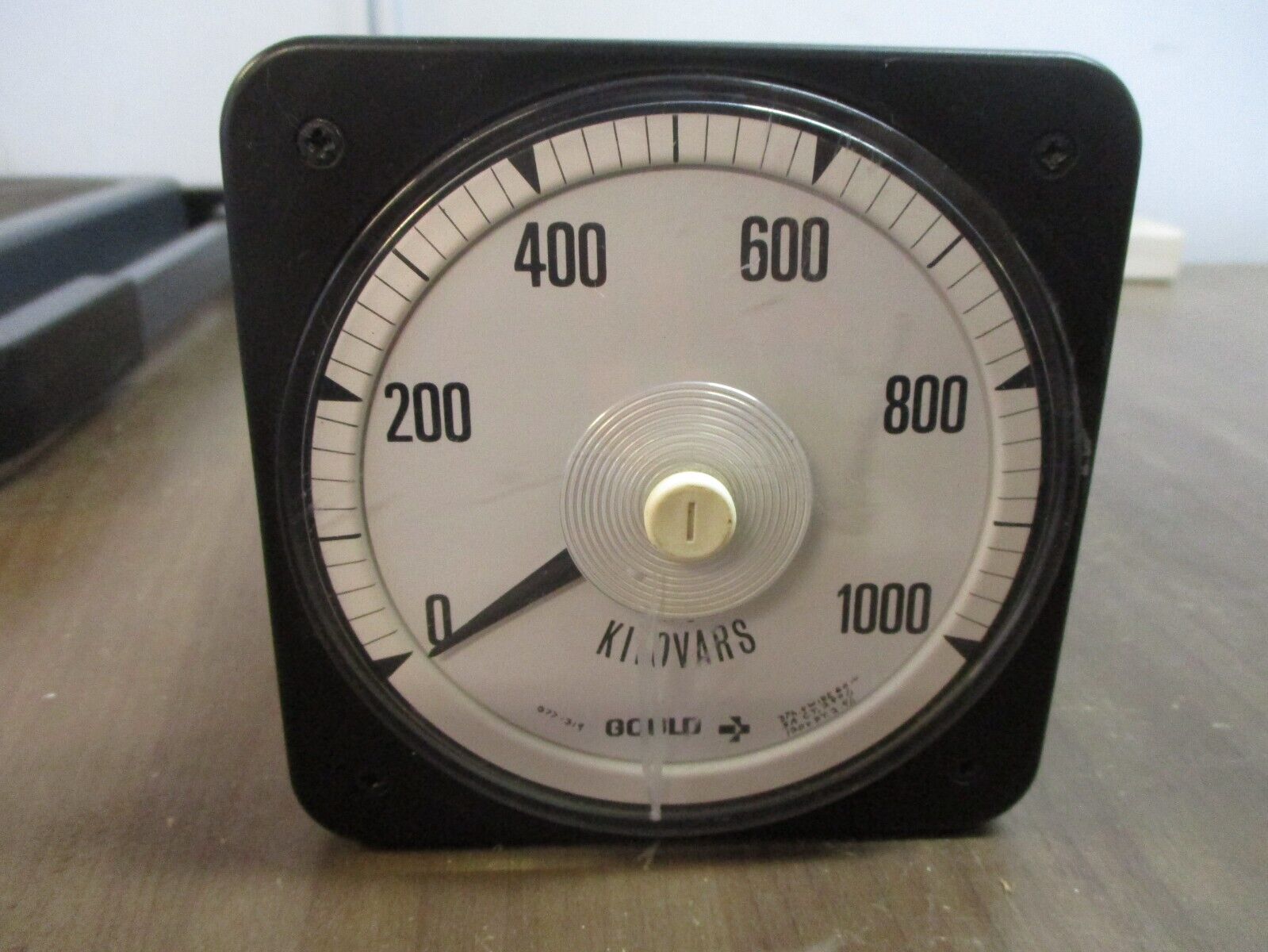 Crompton / Gould Type 077-219 AC Kilowatt Meter AQQXH Range: 0-1000kW Used