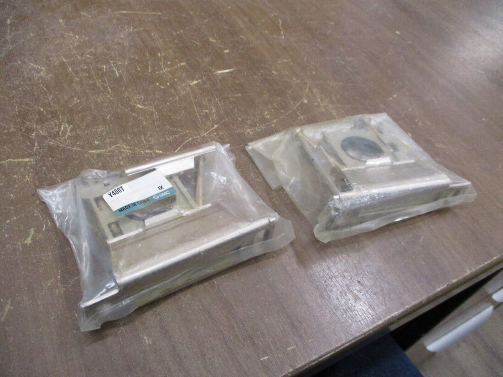 Interface w/ Bracket Y400T *Lot of 2* New Surplus