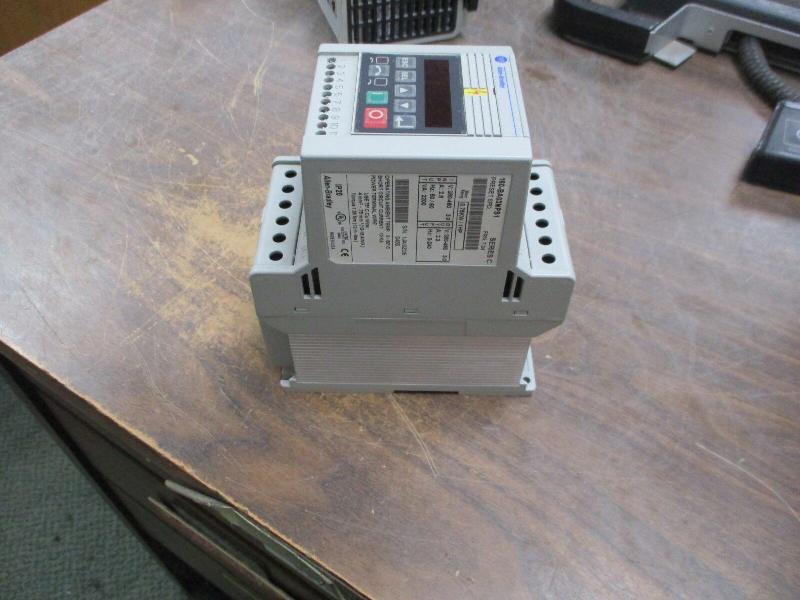 Allen-Bradley Speed Controller 160-BA03NPS1 Ser. C FRN: 7.04 1HP Used