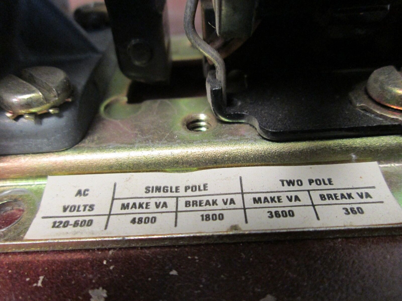 Square D Pneumatic Timing Relay 9050AO22E 120V Coil Used