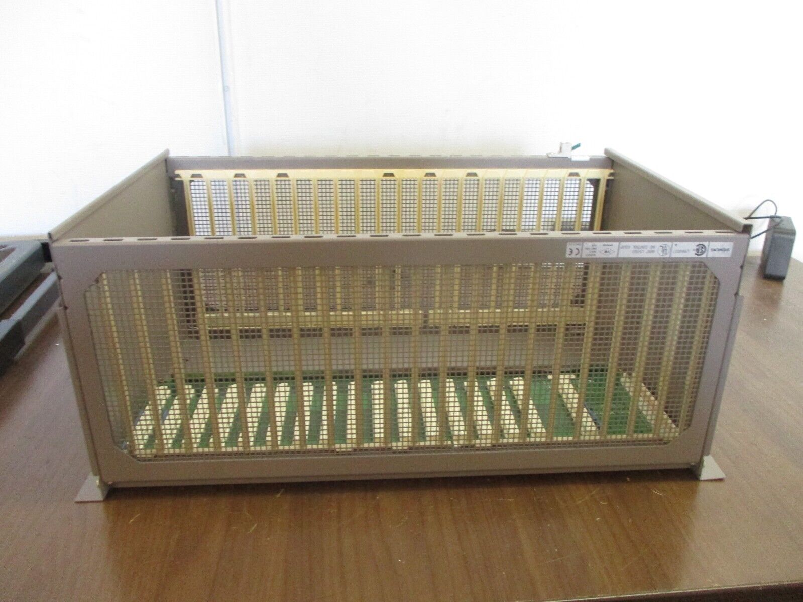 Siemens I/O Chassis 505-6516 16-Slot Used