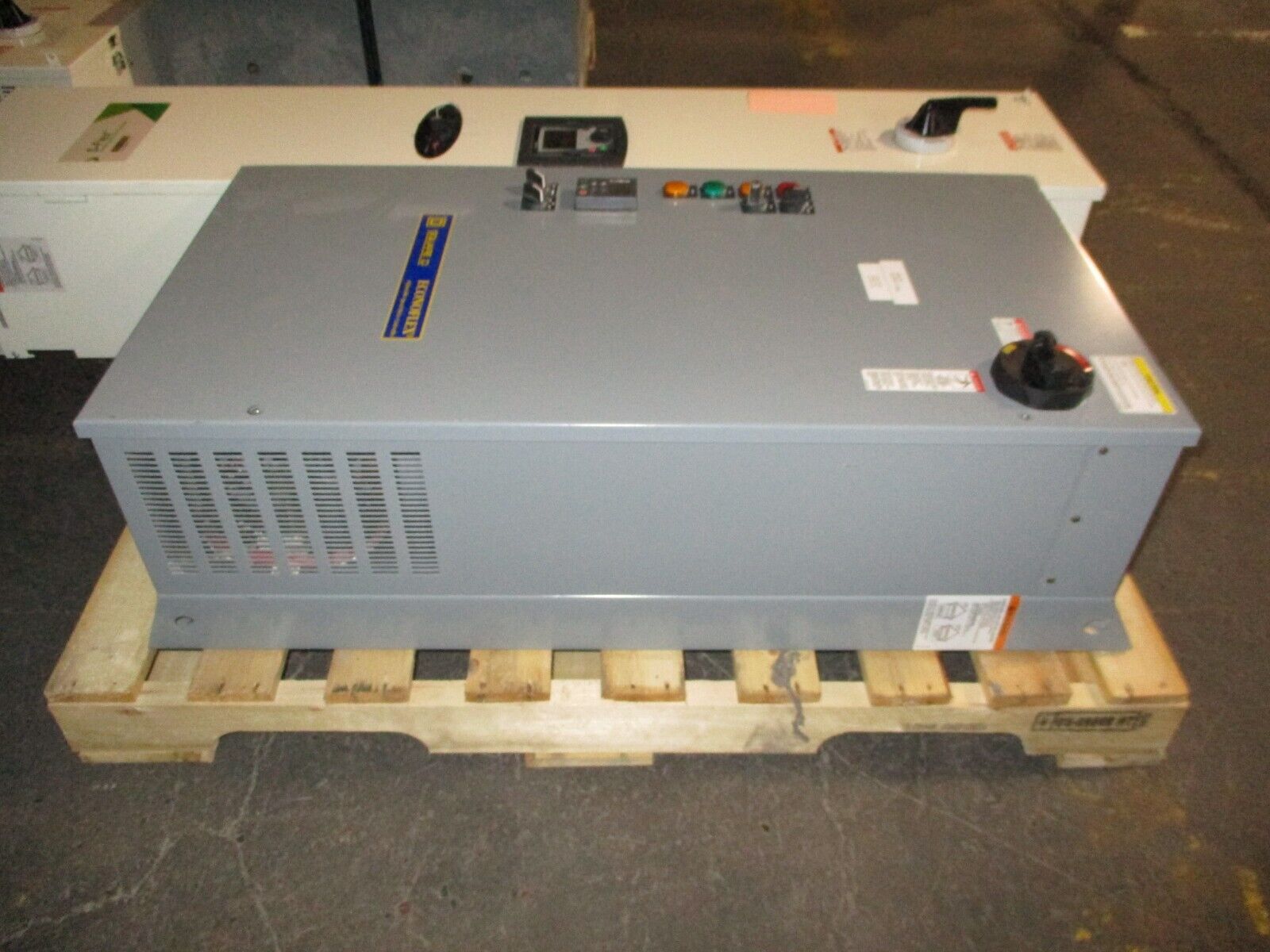 Square D Econoflex Altivar AC Drive w/ Bypass 8839 58EJG4VY Ser. A 15HP 3Ph Used