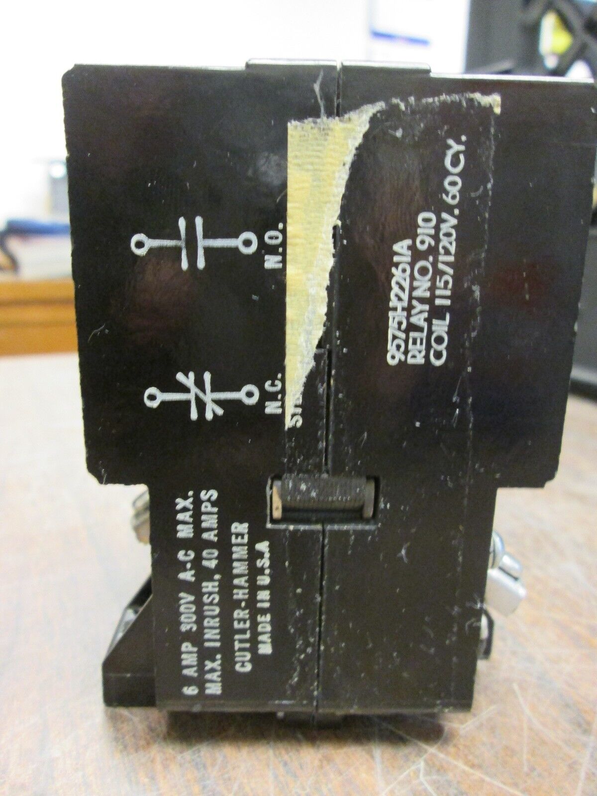 Cutler-Hammer Relay No. 910 9575H2261A 115/120V Coil Used