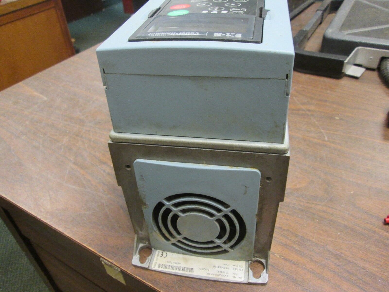 Cutler-Hammer HVX9000 AC Drive HVX003A1-4A1B1C4 3HP 3Ph Used