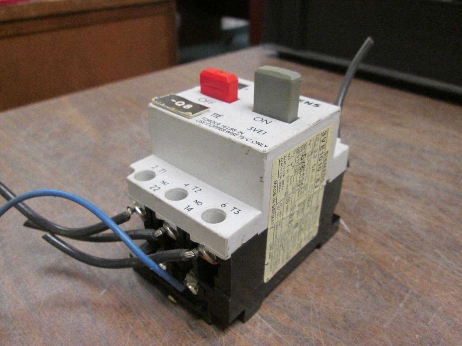 Siemens Motor Starter Protector 3VE1010-8J Range: 3.2-5A 600V Used