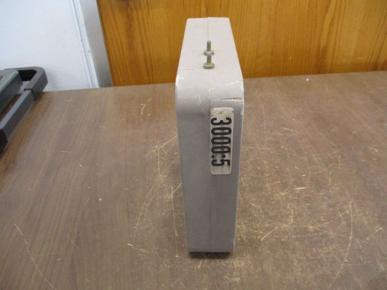 Electromagnetic Industries Current Transformer 120-302 Ratio 3000:5A 600V Used