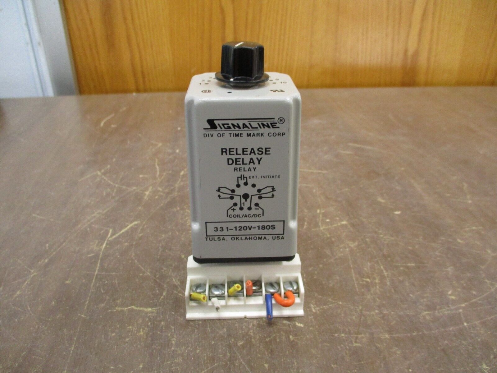 Time Mark Signaline Release Delay Relay 331-120V-180S w/ Base Used