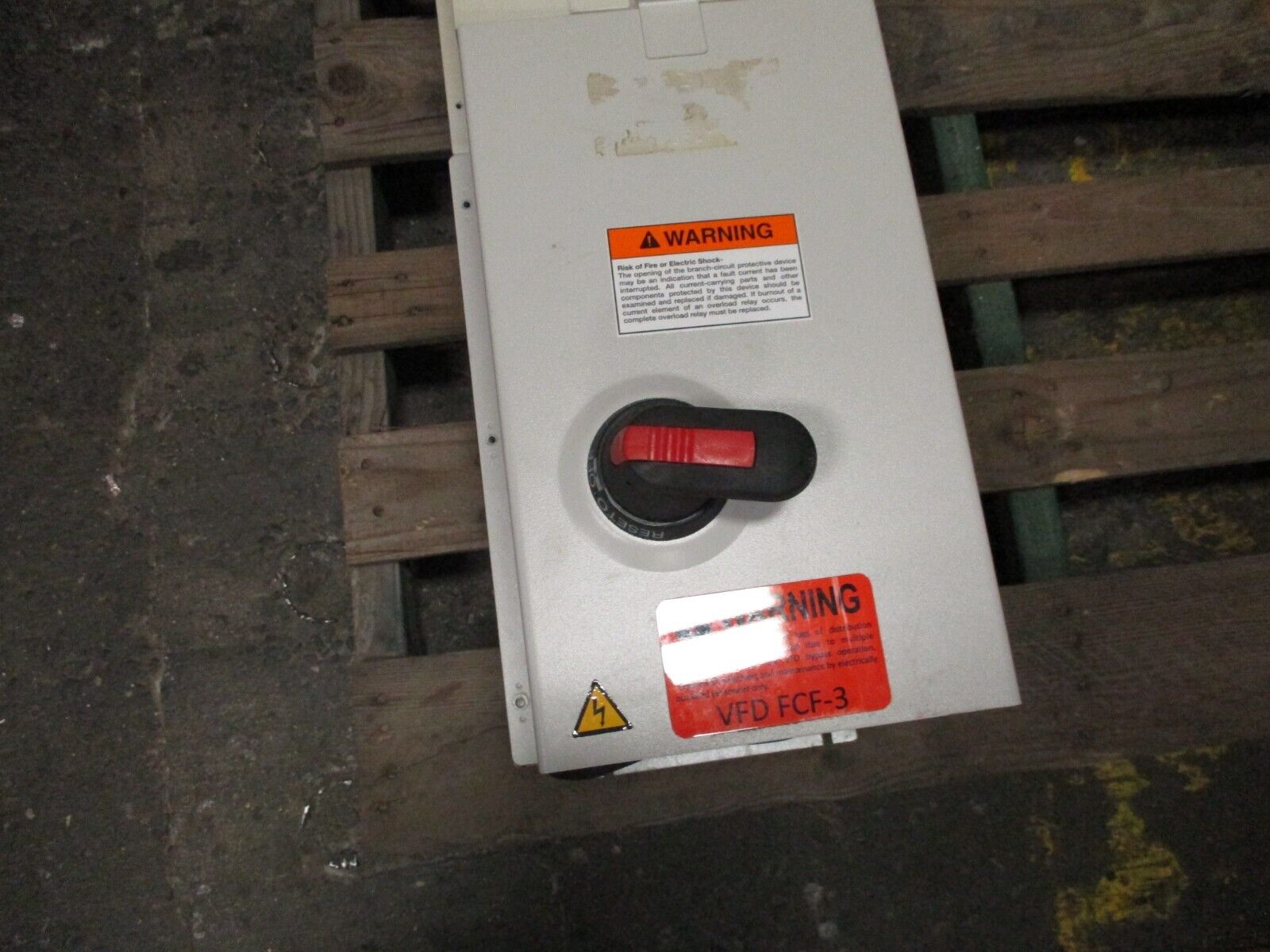 ABB ACS550 AC Drive w/ Disconnect ACS550-PC-072A-4+B0S5+L512 50HP 3Ph w/ Keypad