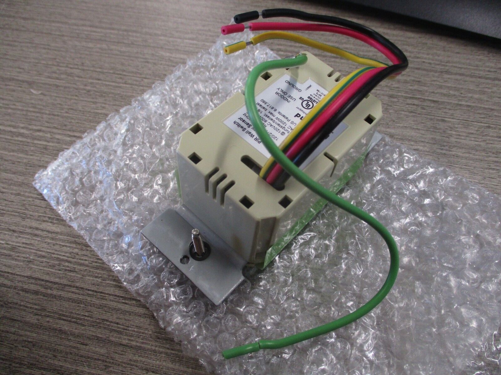 Legrand Wattstopper PIR Wall Switch Sensor PW-100-I 50/60Hz Ivory New Surplus