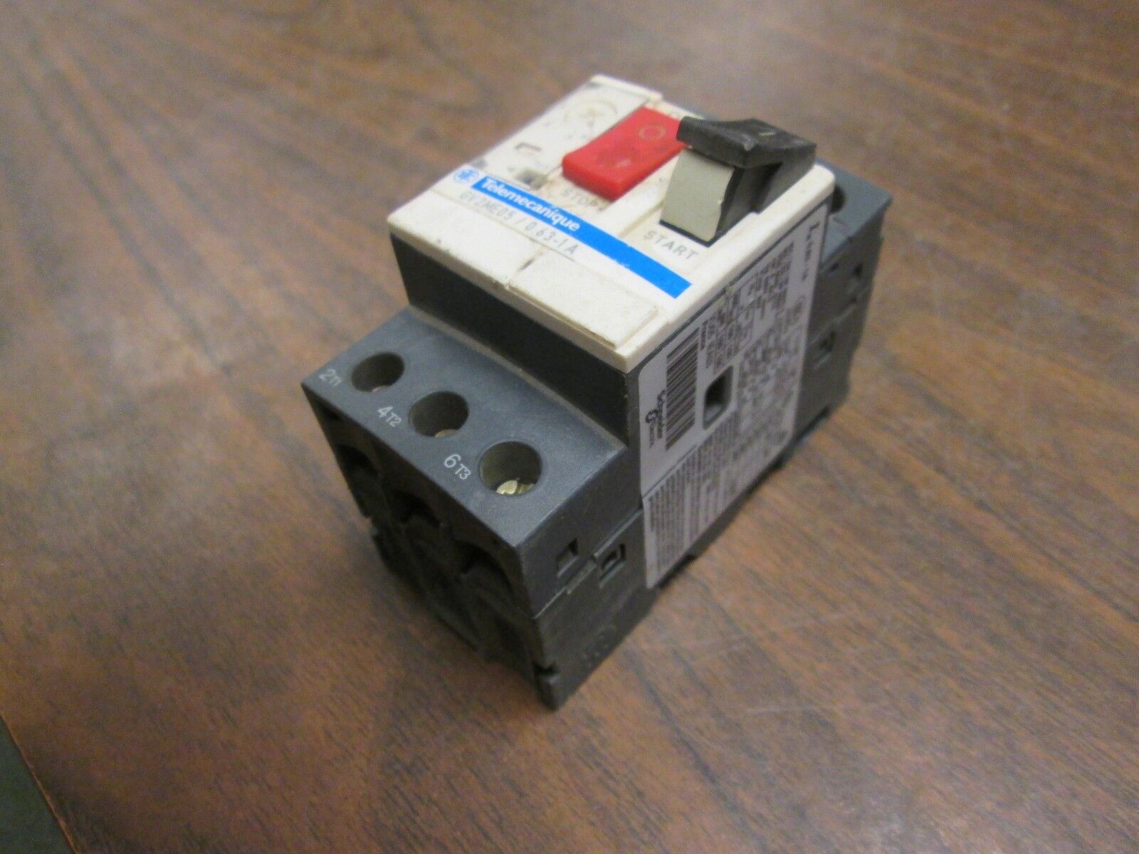 Telemecanique Manual Motor Starter GV2ME05 Range: 0.63-1A Used