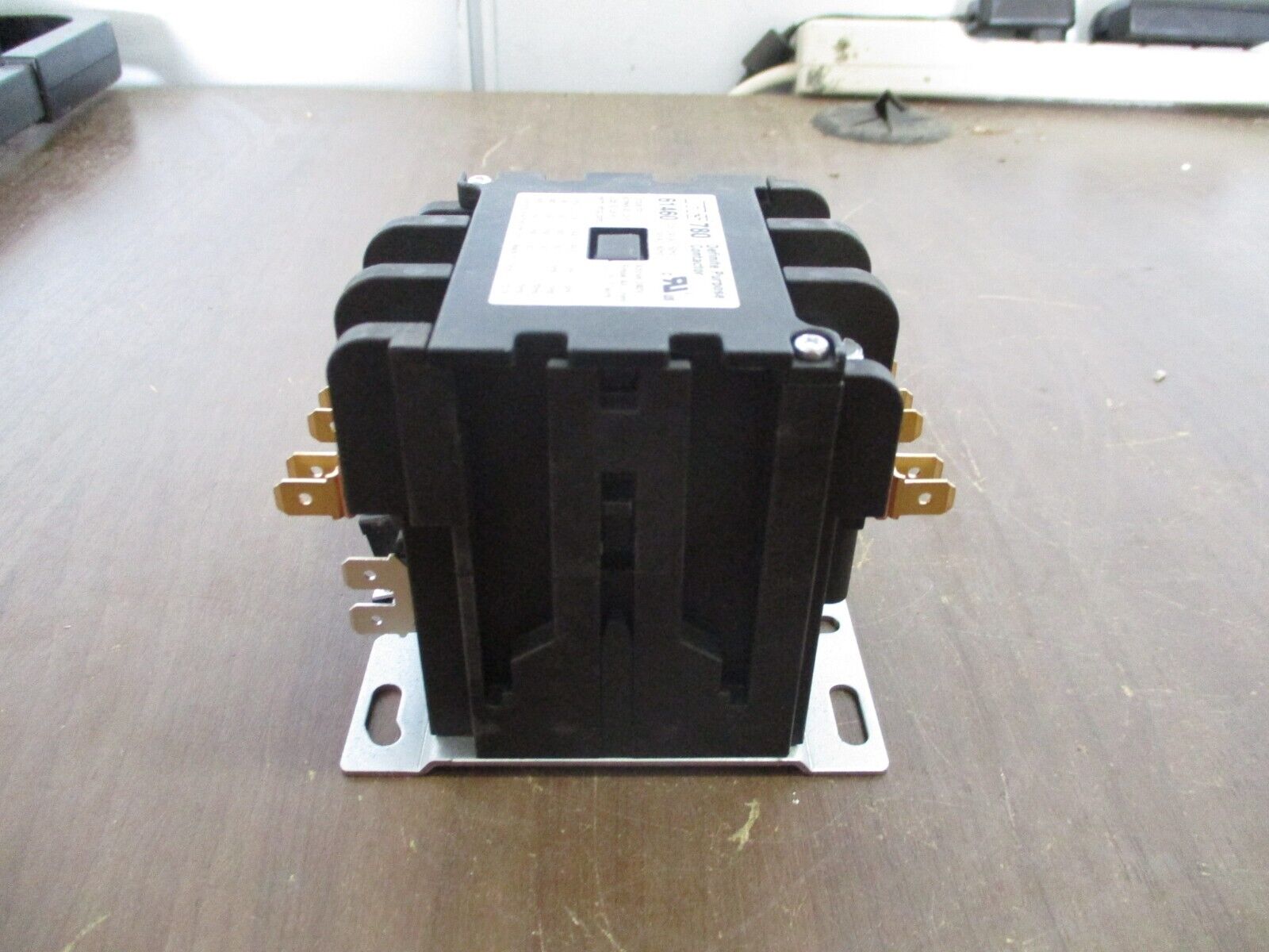 Mars 780 Definite Purpose Contactor 61460 24V Coil 50A 3P Used