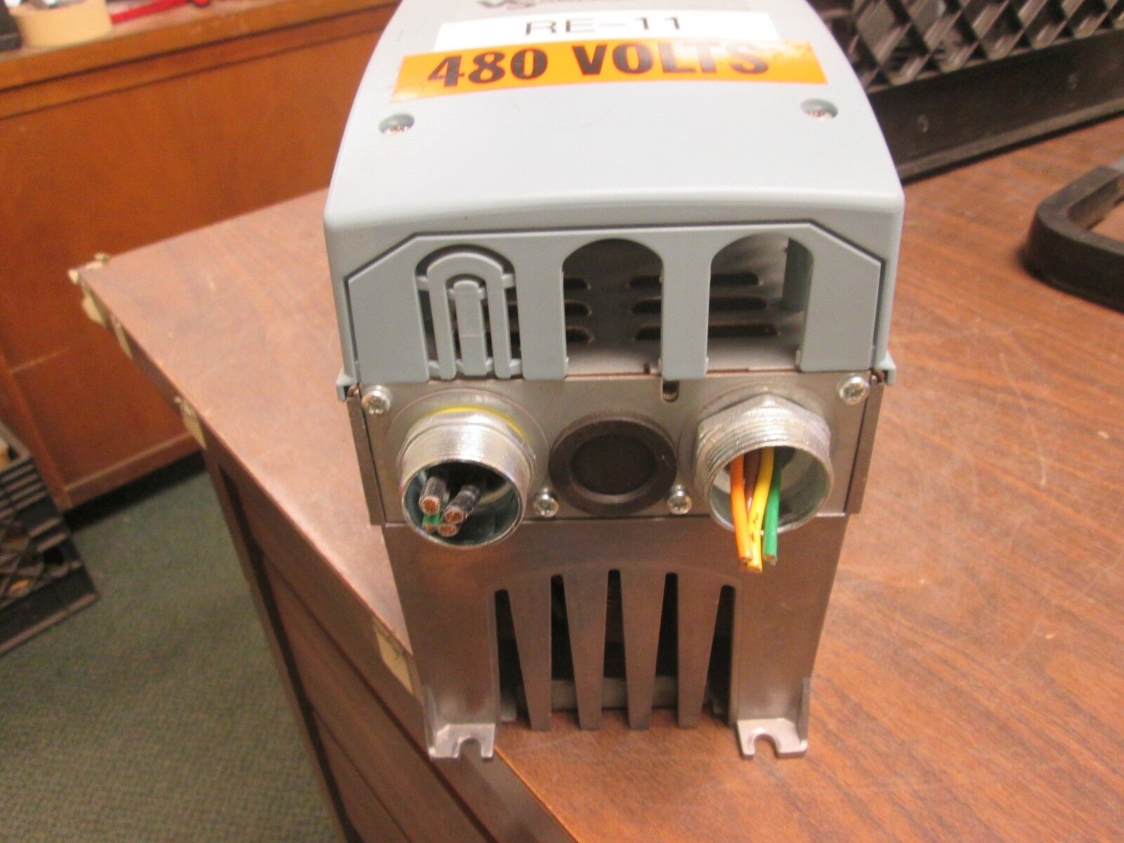 Johnson Controls VS Series AC Drive VS020410A-L0000 20HP 3Ph Used