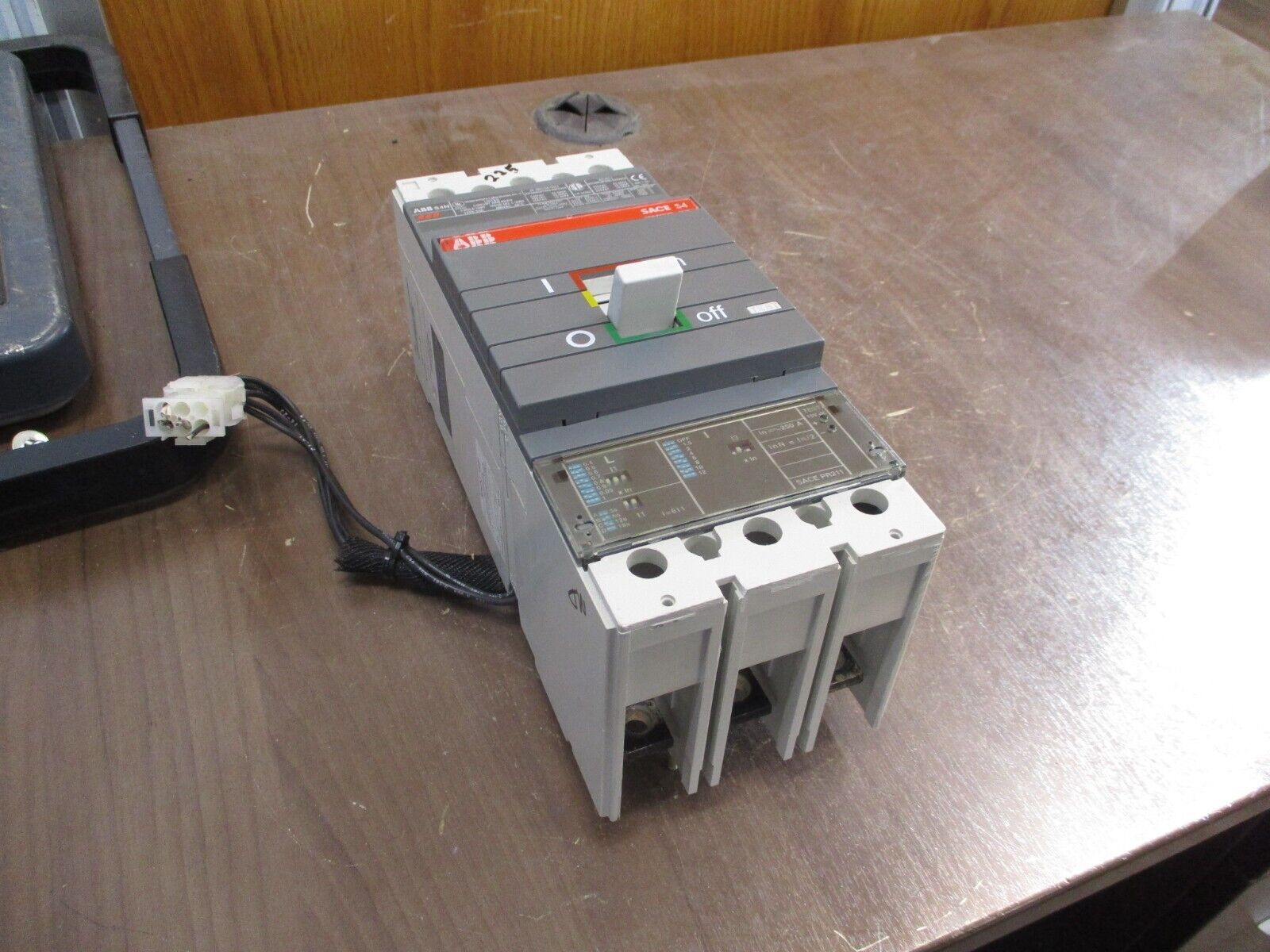 ABB SACE S4 Circuit Breaker S4N PR211 250A 600V 3P Used