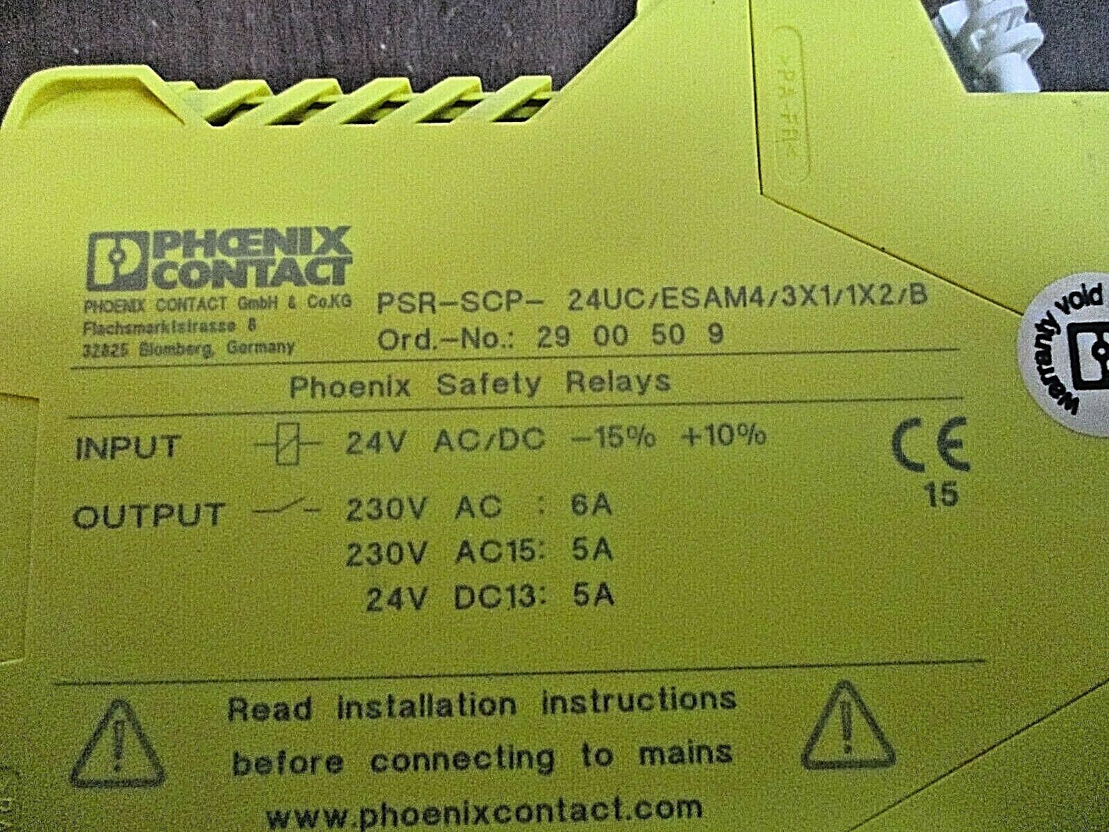 Phoenix Contact Safety Relay PSR-SCP-24UC/ESAM4/3X1/1X2/B Input: 24V AC/DC Used