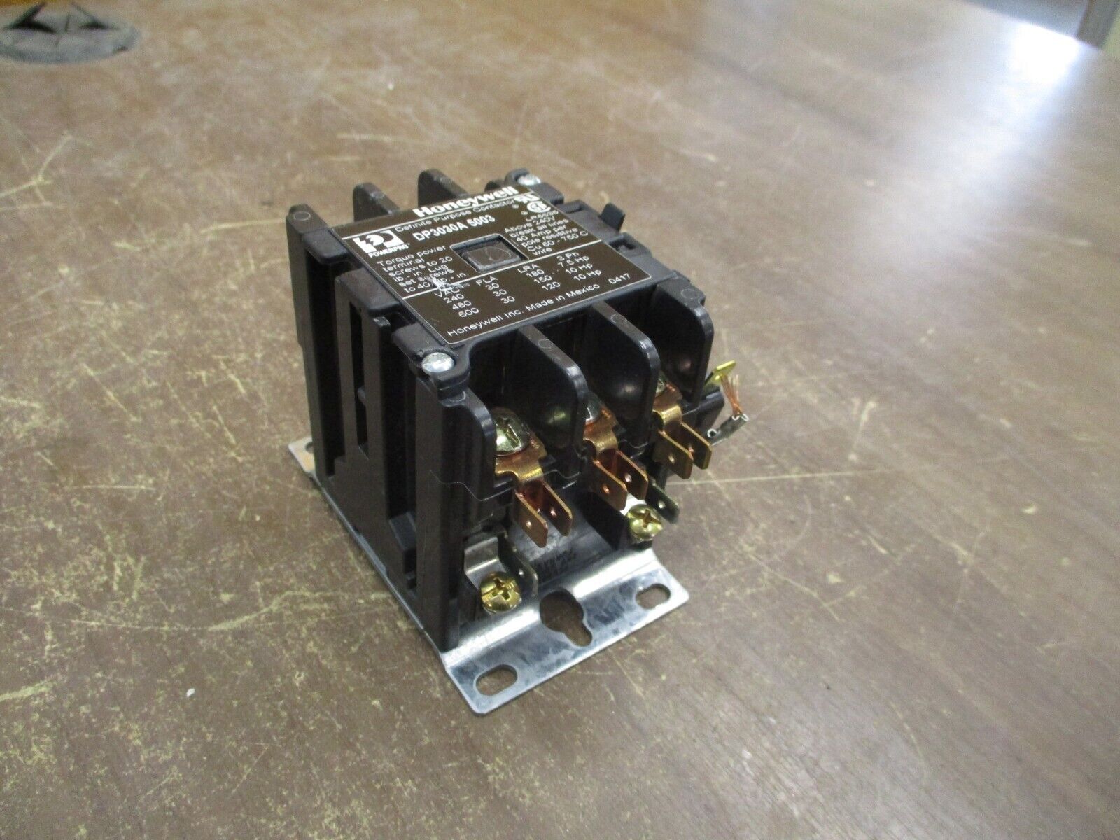 Honeywell PowerPro Definite Purpose Contactor DP3030A 5003 24V Coil 30A 600V
