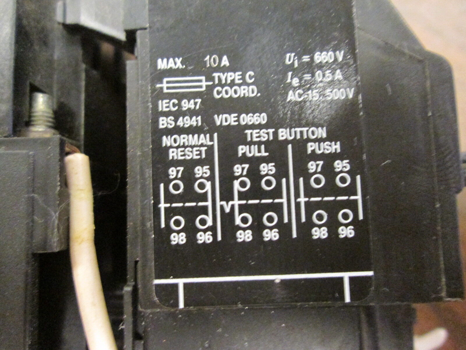 Allen-Bradley Starter 100-A09ND3/193-B5B30 120V Coil 9A 600V Trip: 2-3A Used