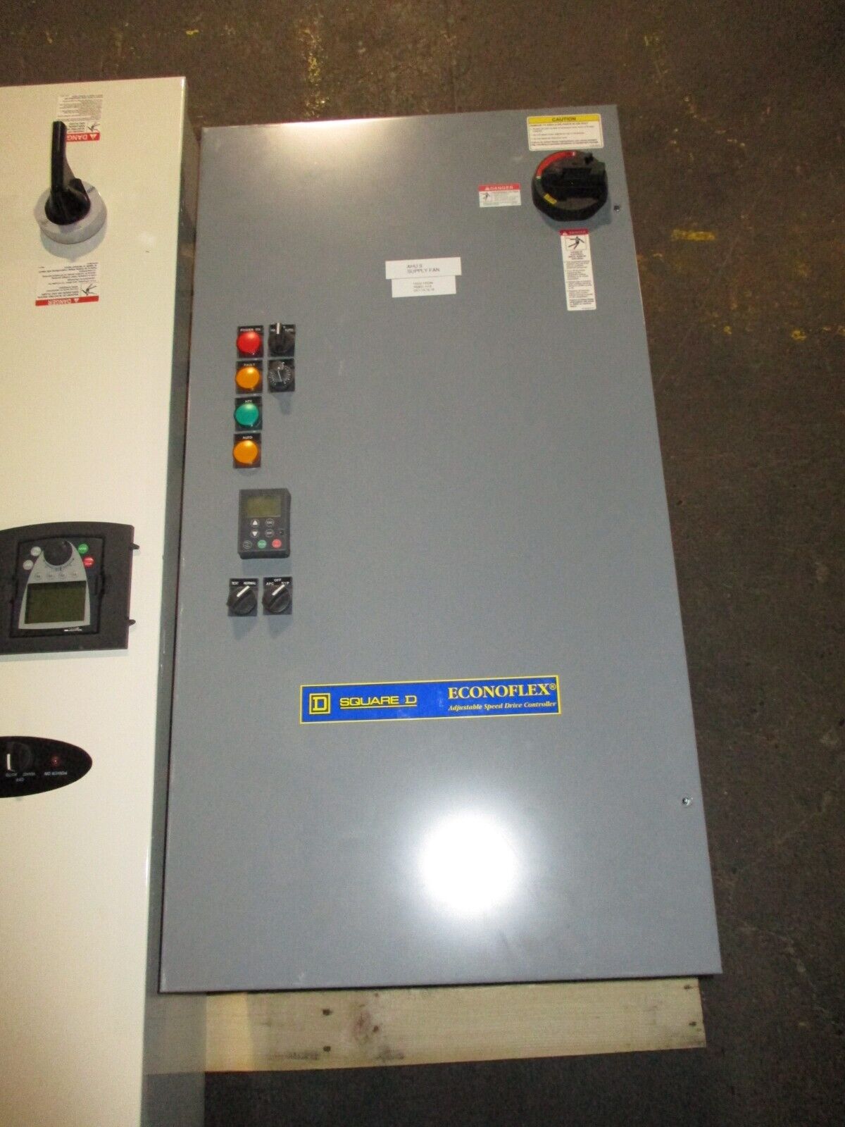 Square D Econoflex Altivar AC Drive w/ Bypass 8839 58EJG4VY Ser. A 15HP 3Ph Used