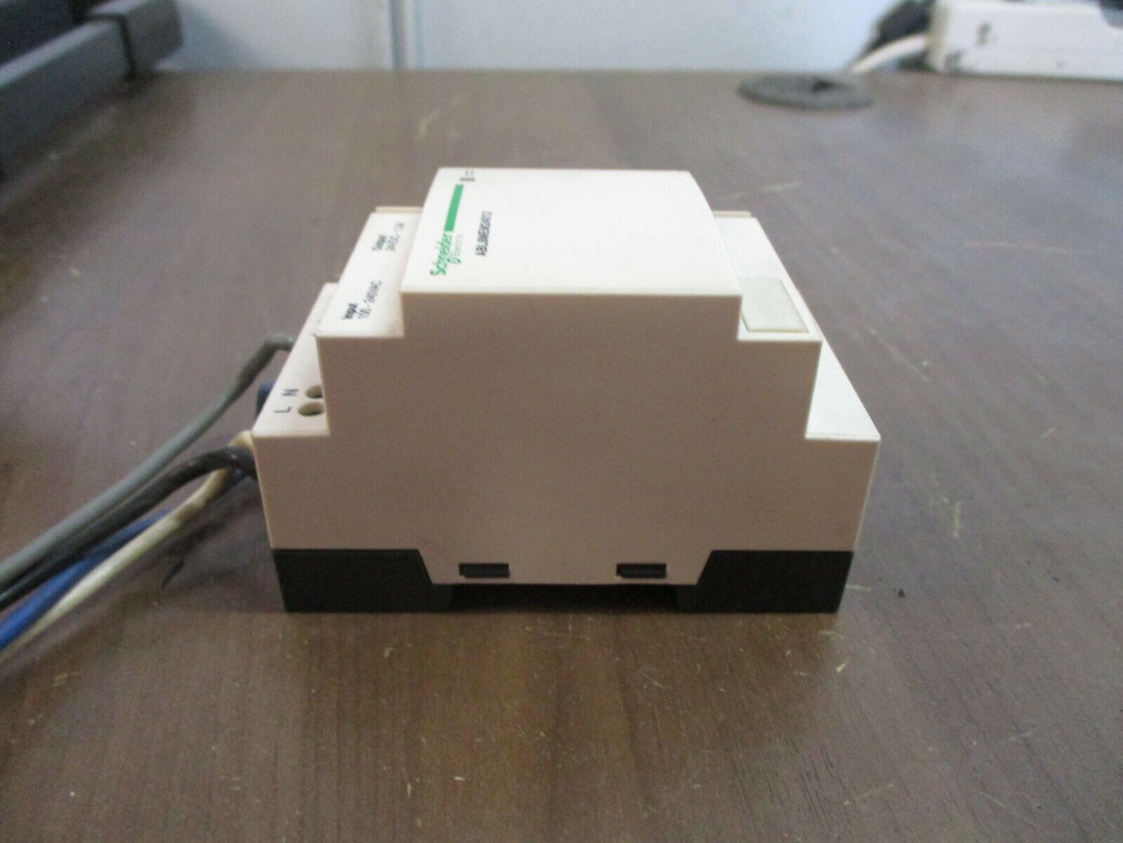 Schneider Electric DC Power Supply ABL8MEM24012 Input: 100-240VAC Used