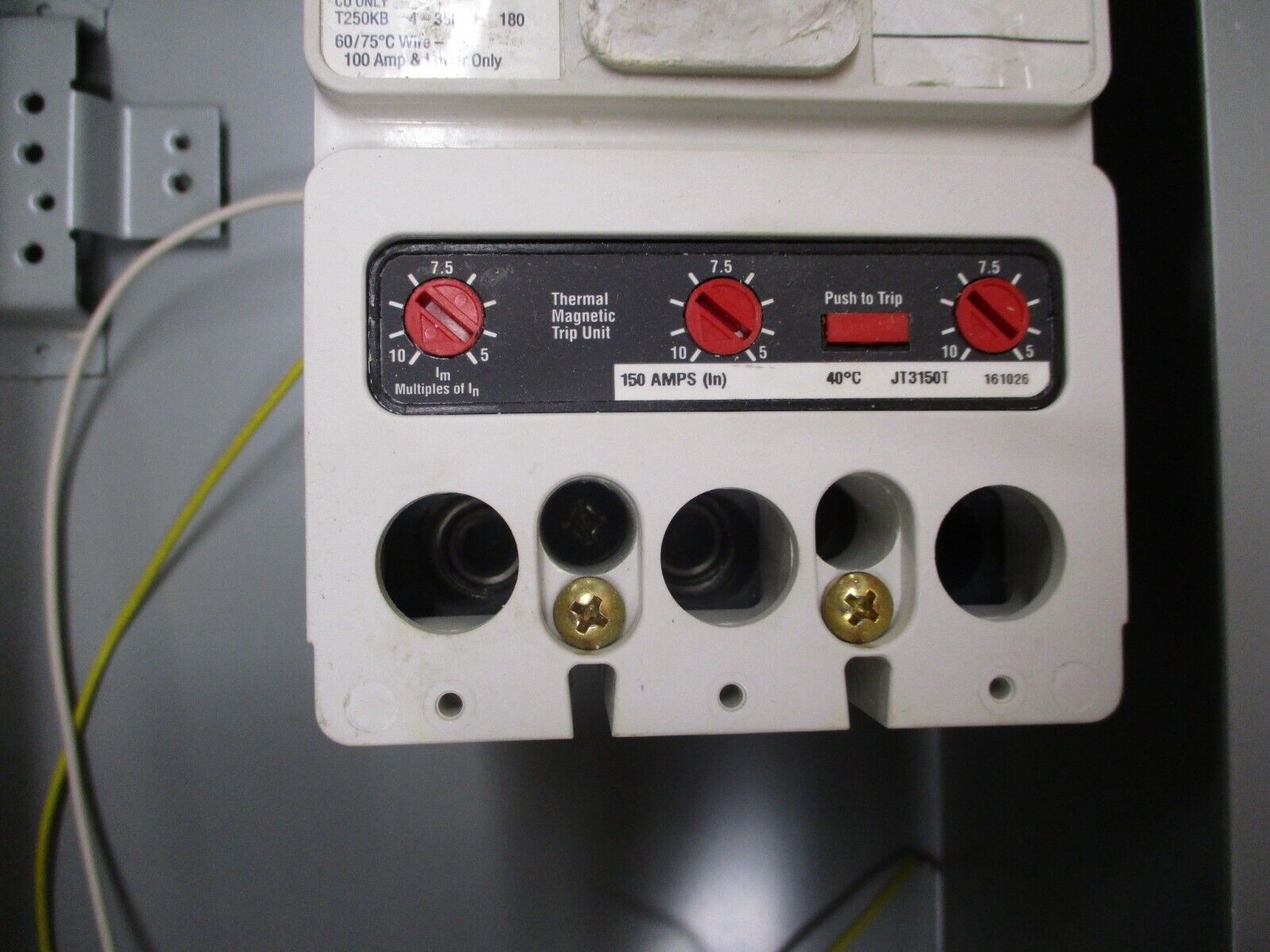 Eaton Enclosed Circuit Breaker HJD3250F 150A Trip 3P 600V FJDN250 Enclosure