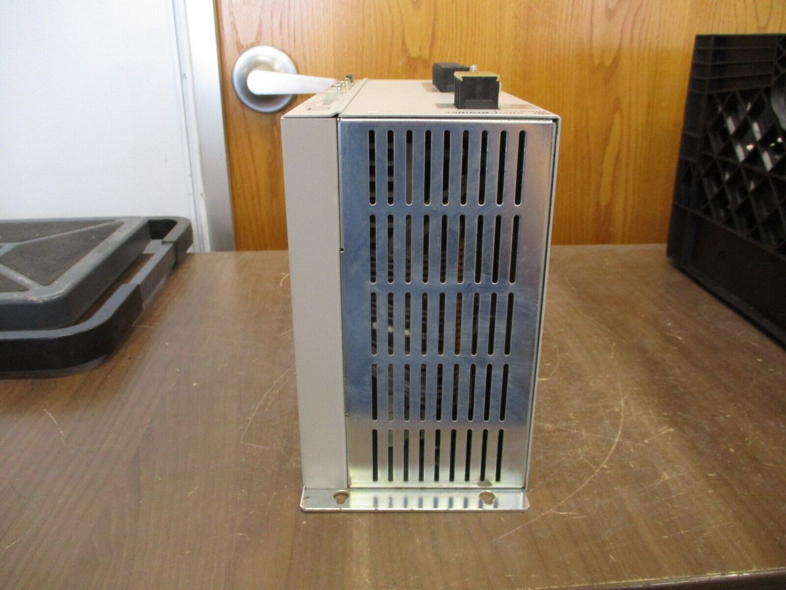 Allen-Bradley Ultra 3000 Servo Drive 9101-1930 Model #: 2098-DSD-075-SE Ser. B