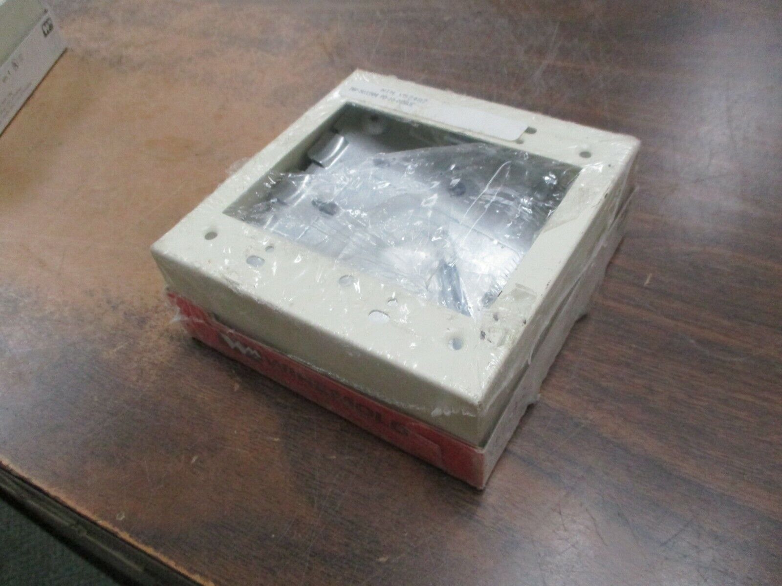 Wiremold Switch & Receptacle Box V5748-2 2-Gang *Lot of 2* New Surplus