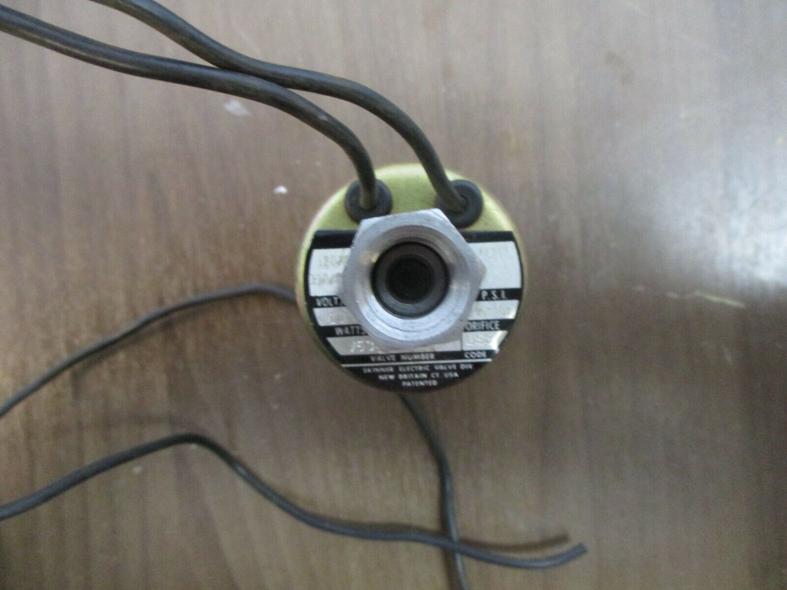Skinner Solenoid Valve V53DA32100 110/120V 50/60Hz 100PSI Used