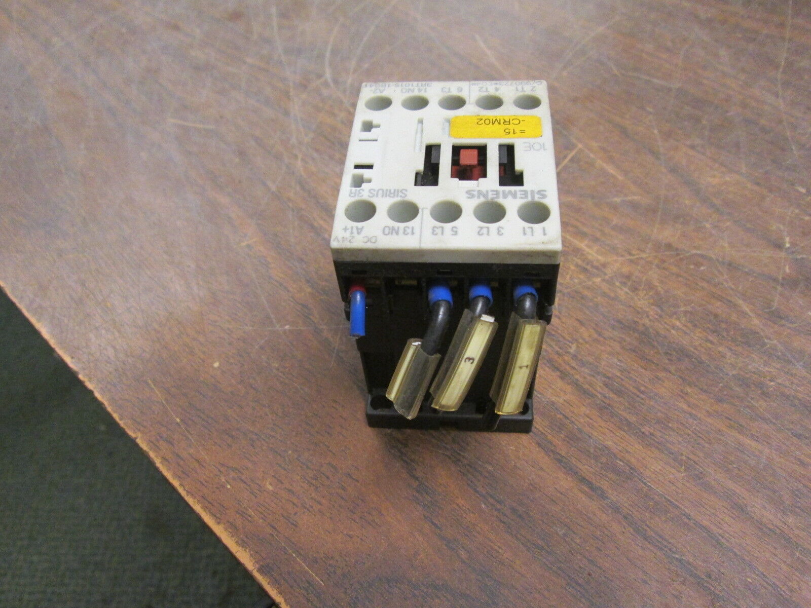 Siemens Sirius 3R Contactor 3RT1015-1BB41 24VDC Coil 16A 600V Used