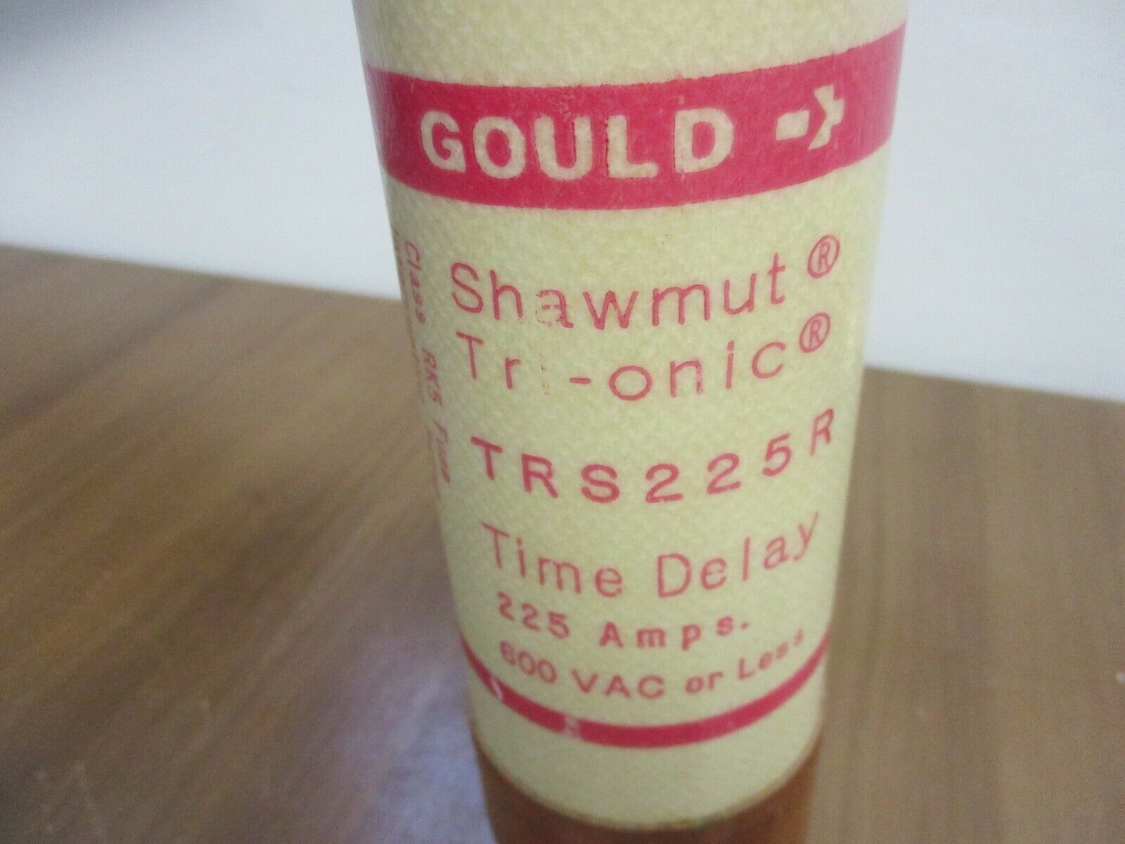 Gould Shawmut Tri-Onic Fuse TRS225R 225A 600V Used