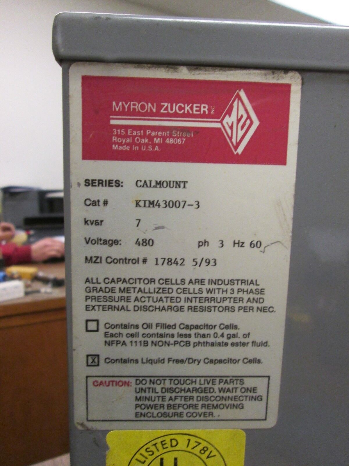 Myron Zucker Calmount Capacitor KIM43007-3 7KVAR 480V 3Ph 60Hz Used