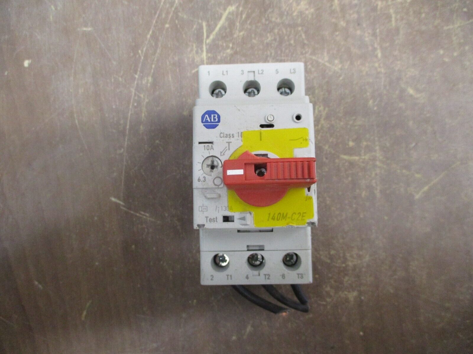 Allen-Bradley Manual Motor Protector 140M-C2E-C10 Trip : 6.3-10A *Broken Top*
