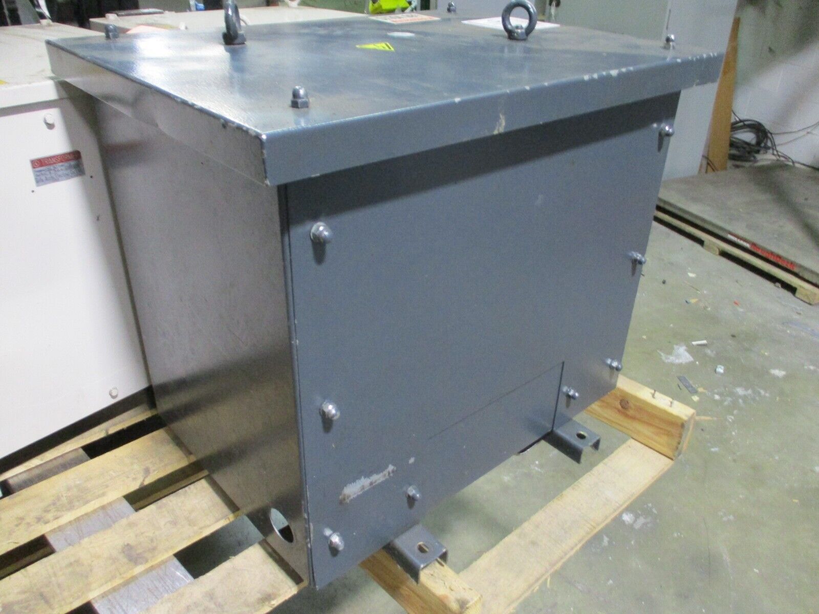 Tramag Type DT6 Transformer A8155 29kVA Pri: 460V Sec: 400V 60Hz Used