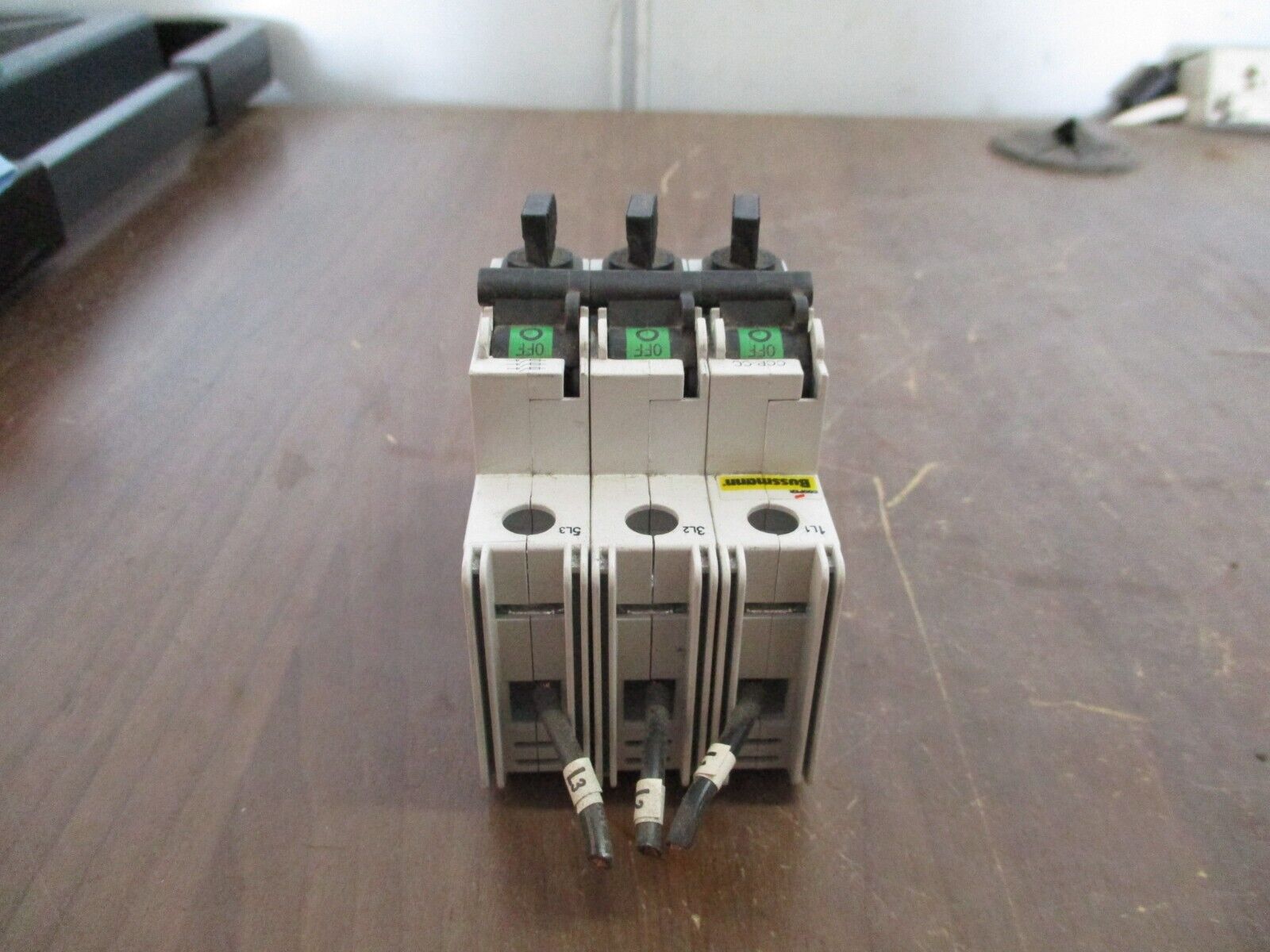 Cooper Bussmann Fusible Disconnect CCP-3-30CC 30A 600V 3P *Broken Mounting* Used