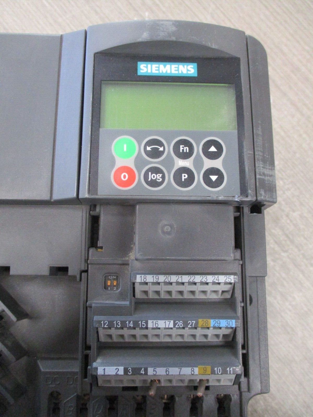 Siemens Micromaster 440 AC Drive 6SE6440-2UD24-0BA1 4kW 3Ph Input: Output: Used