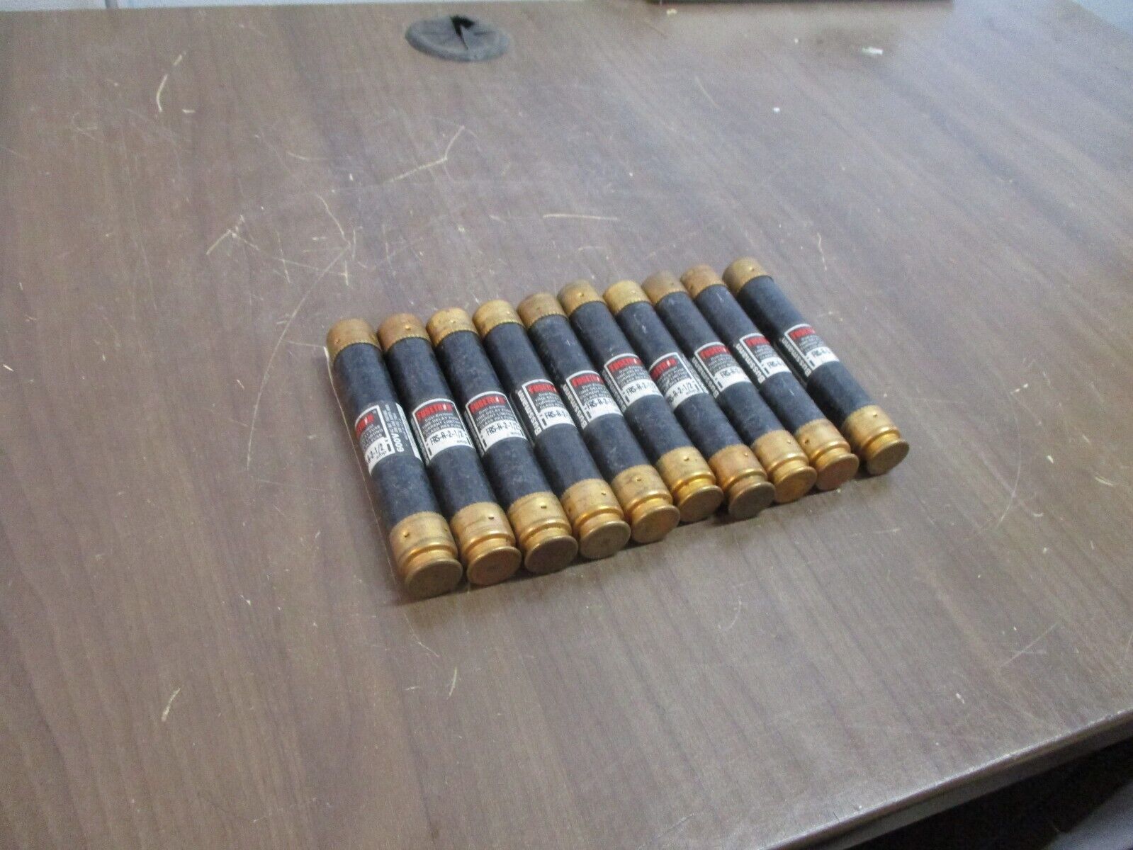 Bussmann Fusetron Fuse FRS-R-2-1/2 2 1/2A 600V *Lot of 10* Used