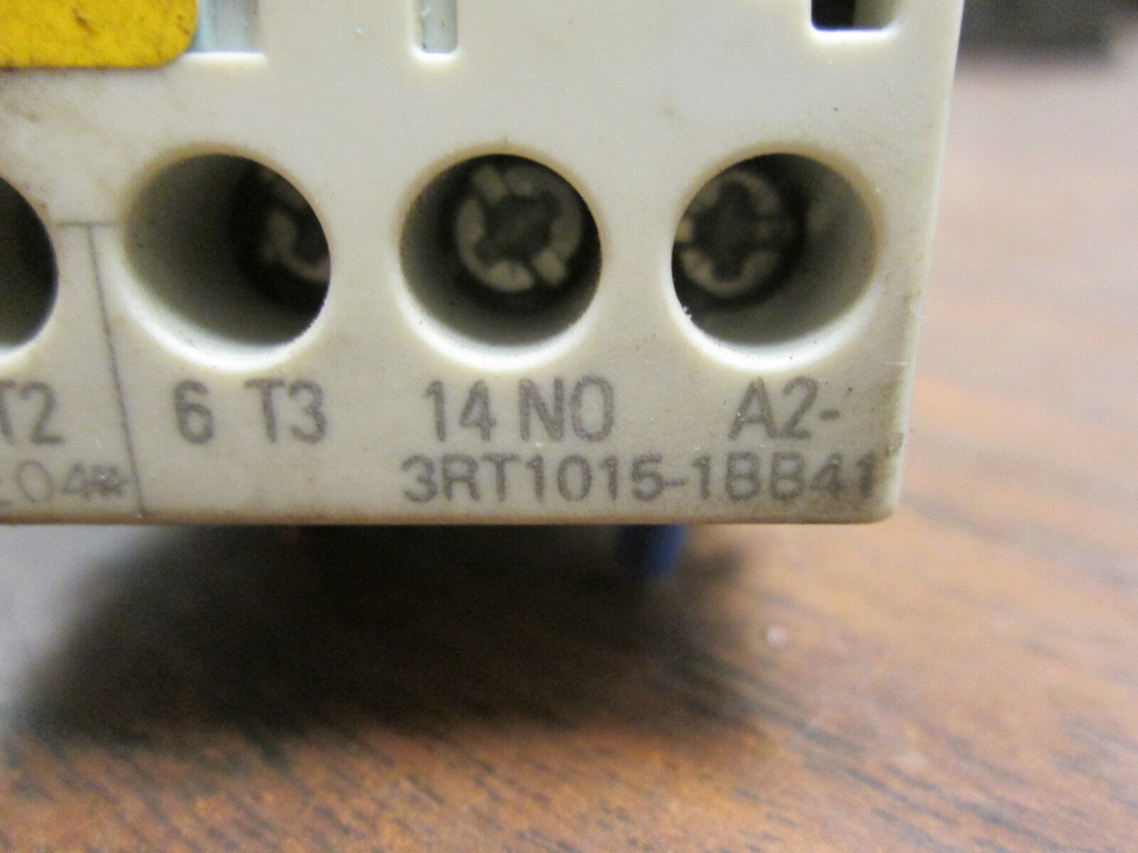 Siemens Sirius 3R Contactor 3RT1015-1BB41 24VDC Coil 16A 600V Used