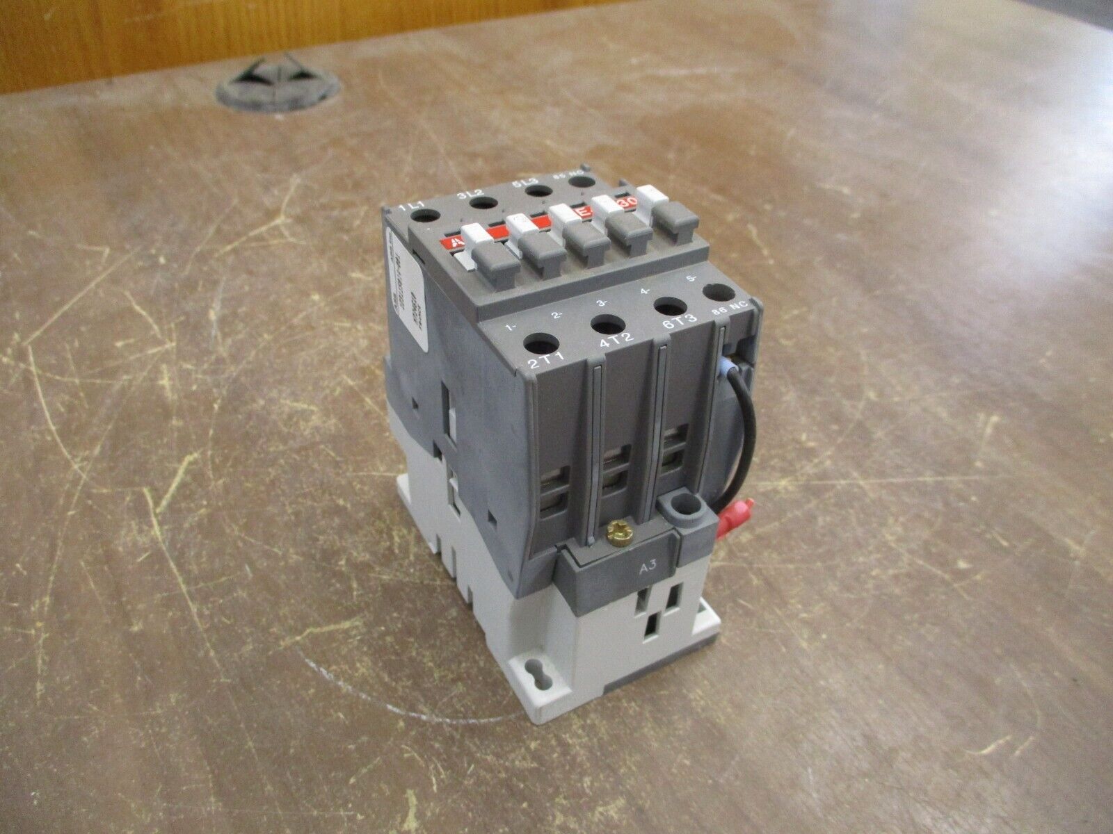 ABB Contactor AE40-30 24VDC Coil 60A 600V Used