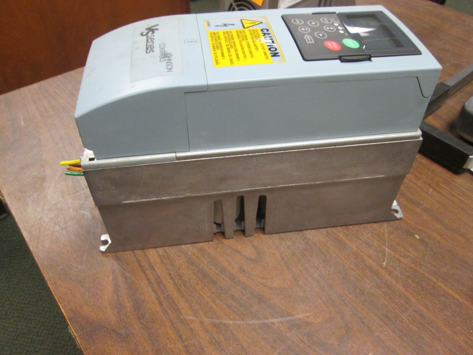 Johnson Controls VS Series AC Drive VS007410A-L0000 7.5HP 3Ph Used